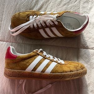 Samba style sneakers